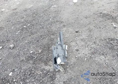 2016 Toyota Highlander Xle V6 z USA, uszkodzony, nr VIN 5TDJKRFH8GS228075